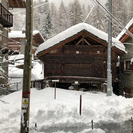 Chalet Cretaz