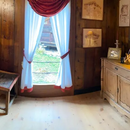 شاليه Cretaz فالتورنيتش